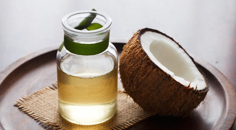 椰子油護髮要洗嗎？專家教你正確清洗時機與步驟，避免頭髮油膩