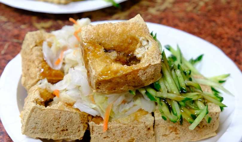 夜市王臭豆腐排名TOP 5全攻略！地址、特色、營業時間一次看