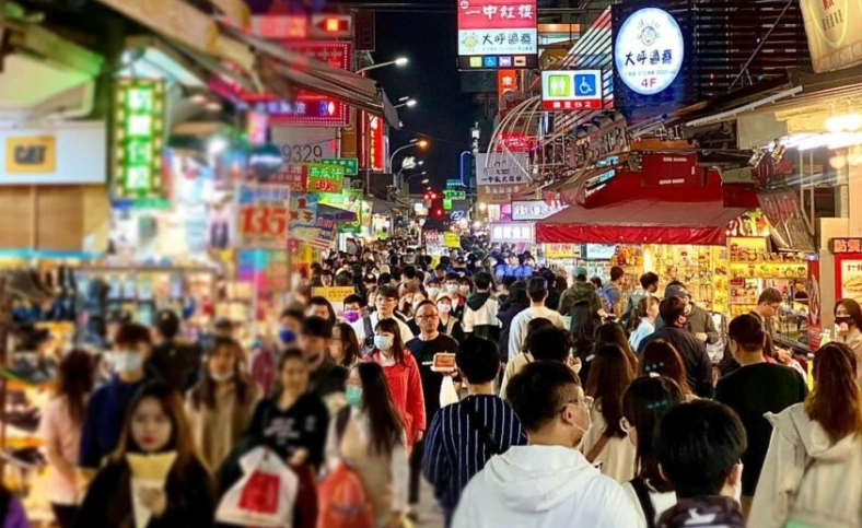 台中夜市排名攻略：在地人推薦必訪的5大夜市與隱藏美食