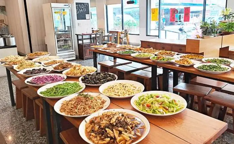 屏東市素食自助餐推薦：在地人私藏名單與省錢攻略