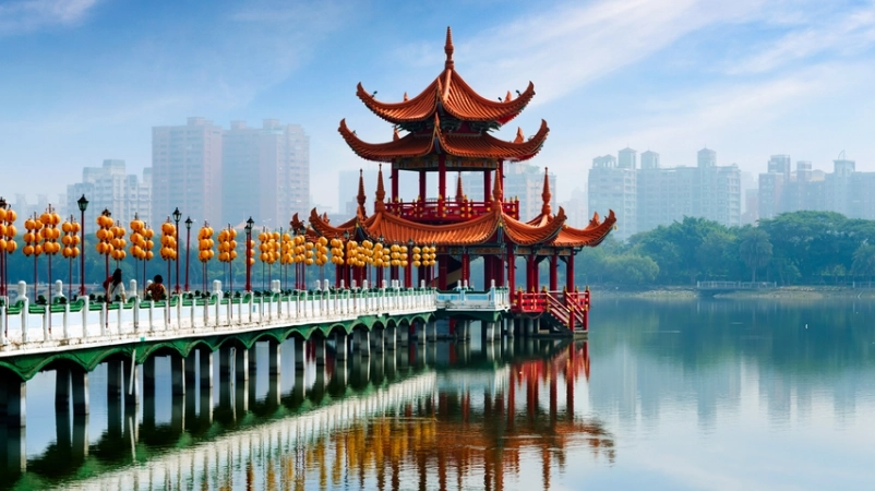 高雄四天三夜自由行全攻略：行程規劃、景點美食與住宿推薦