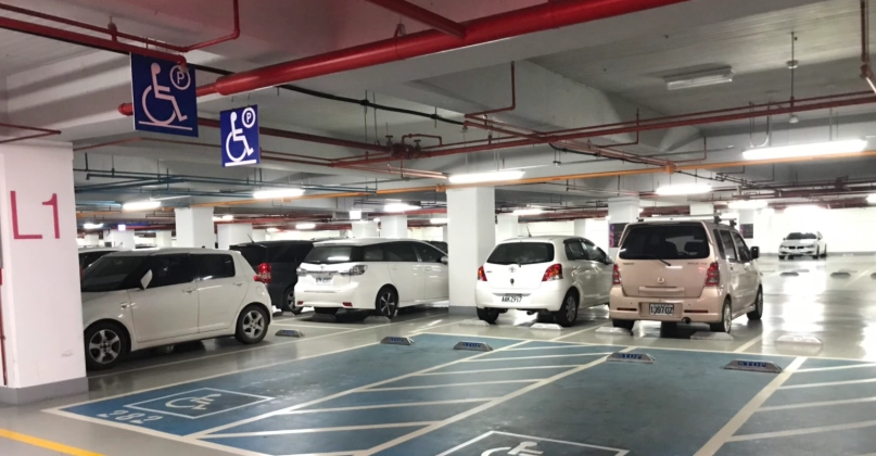 麗寶福容停車場全攻略：位置、費用、停車技巧一次看懂