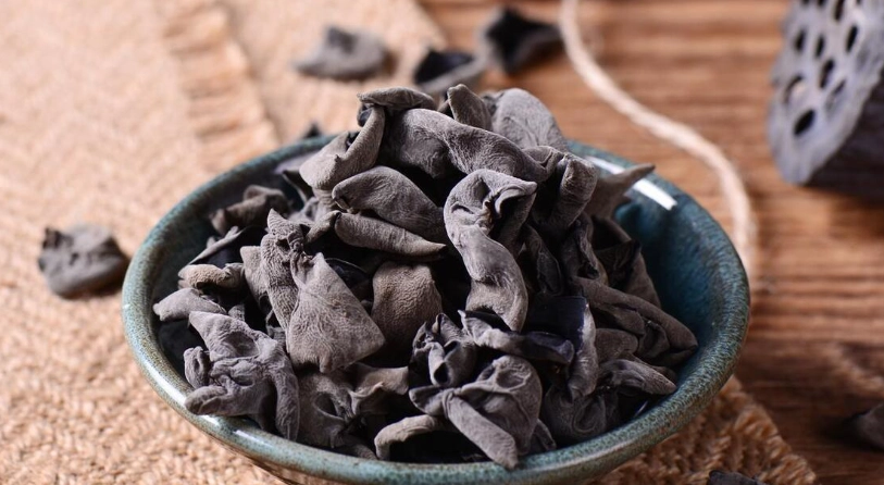 木耳不能和什麼一起吃