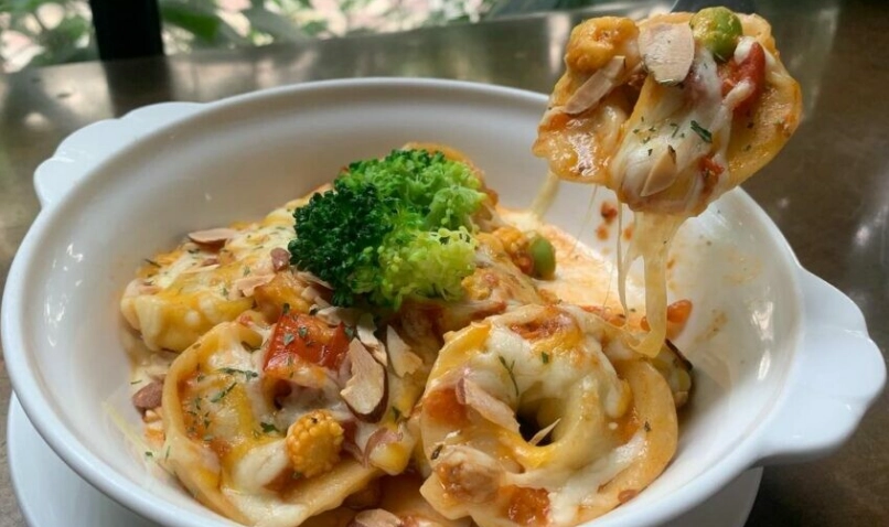 屏東市特色餐廳推薦：在地人私藏美食地圖與必吃清單