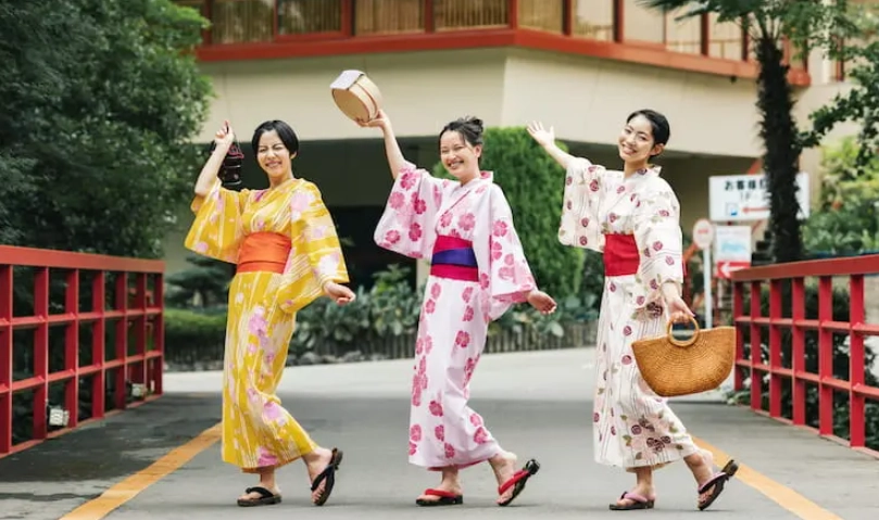 浴衣裡面穿什麼