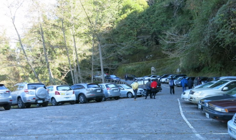拉拉山停車場