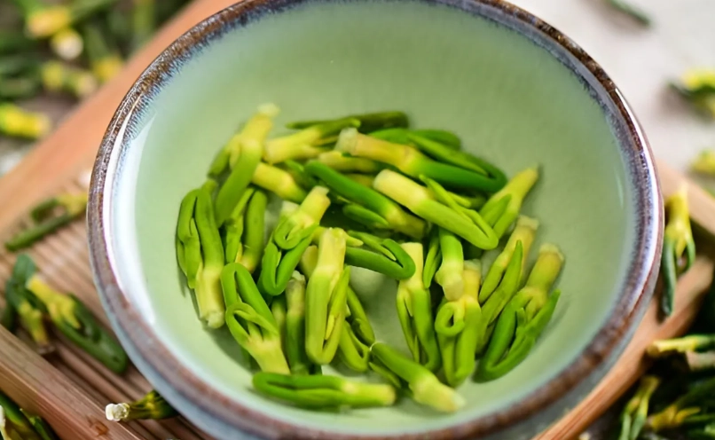 蓮子心茶功效全解析：清心降火、安神助眠的天然養生秘方