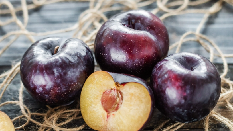 李子升糖指數完整解析：控糖者必看的低GI水果選擇指南