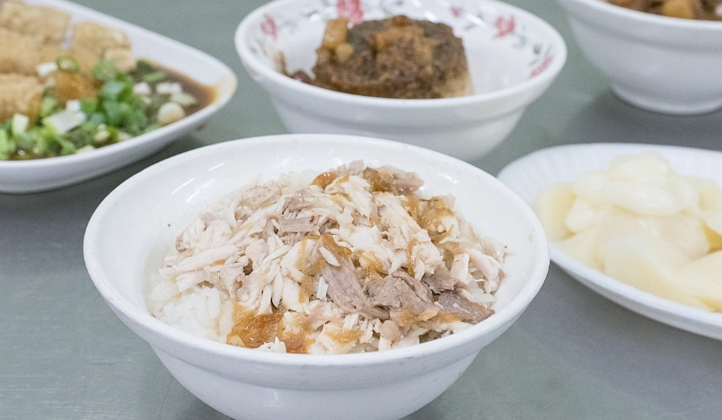 嘉義宵夜雞肉飯終極指南：深夜食堂必訪名單與點餐秘訣