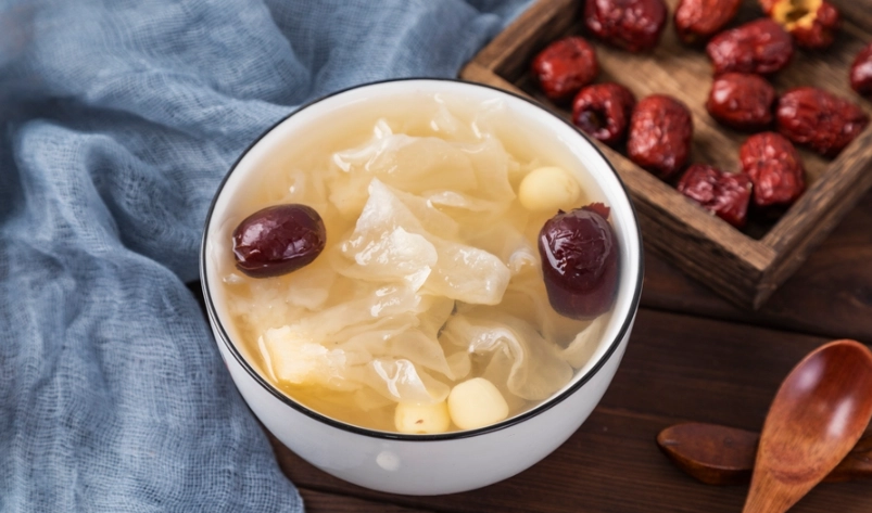 蓮子白木耳功效全解析：養顏、安神、健脾胃的傳統智慧