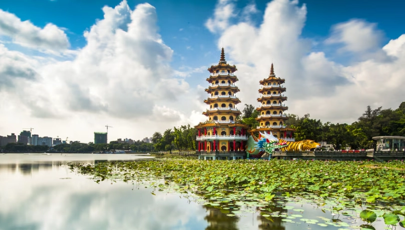 高雄必去景點全攻略：在地人私藏路線與必訪清單