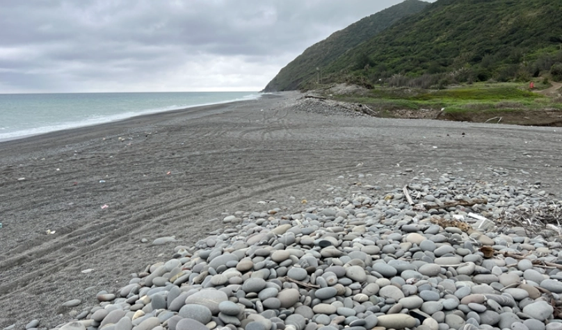 台灣 海邊 撿石頭 違法 台灣 海邊 撿石頭 違法