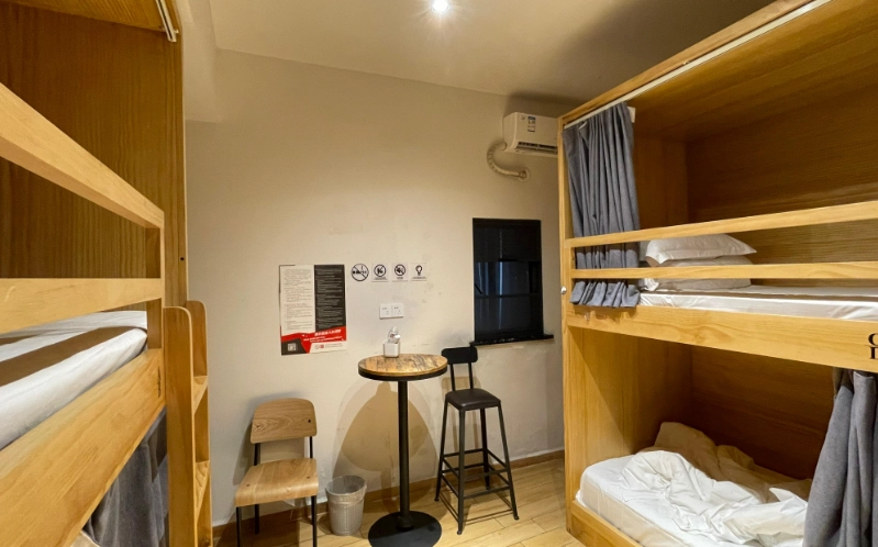 竹南青年旅館住宿全攻略：平價、交通與在地玩法一次看