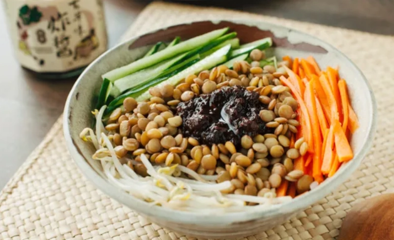 椰子油拌飯：健康美味的懶人救星，三分鐘上桌秘訣大公開