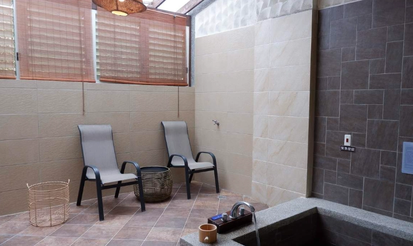 新月塢溫泉會館 新月塢溫泉會館