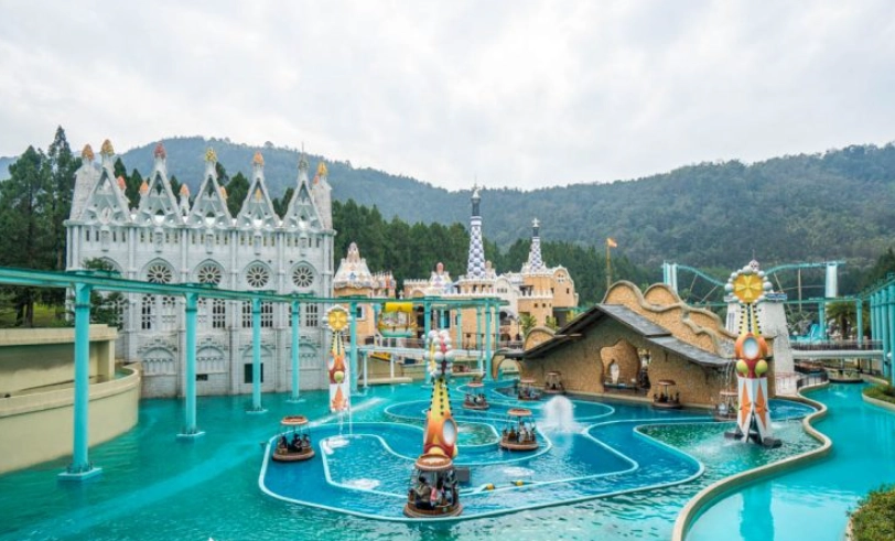 九族文化村交通