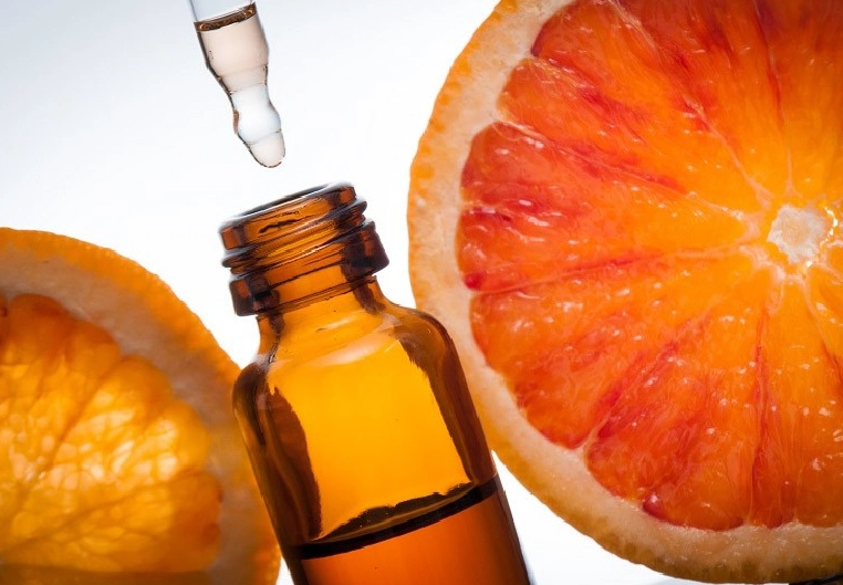 柑桔精油完整指南：功效、挑選秘訣與居家應用全解析