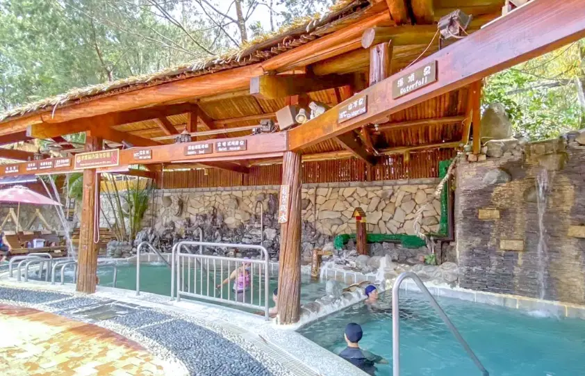 美仑山温泉住宿