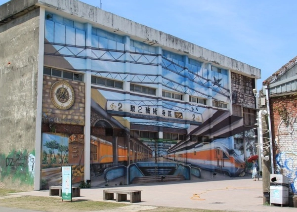 高雄二日遊行程規劃：經典景點、在地美食與住宿推薦全攻略