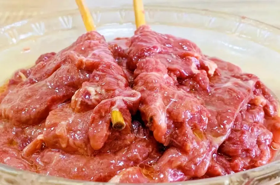 牛肉怎麼醃才會嫩？10年主廚分享3大軟嫩秘訣與常見錯誤解析