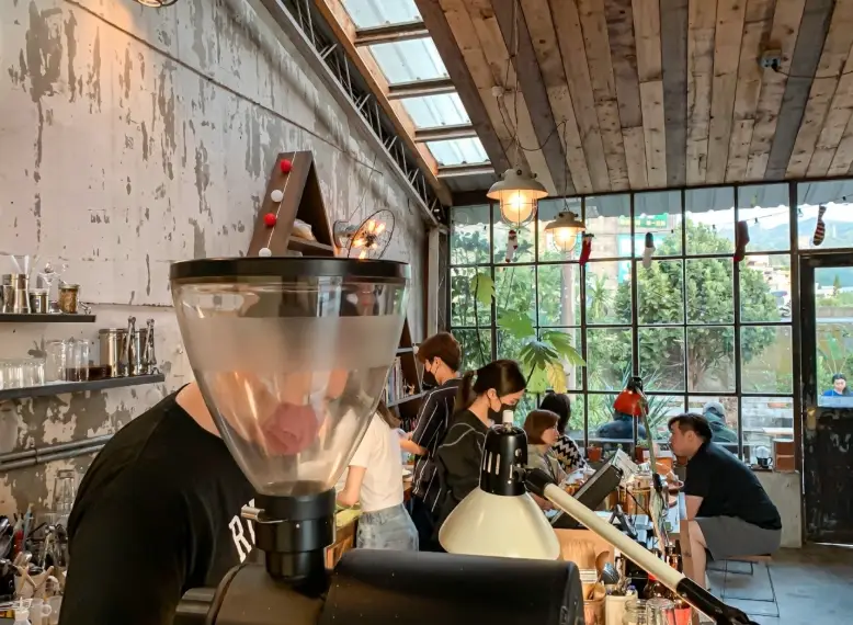 忠孝敦化不限時咖啡廳全攻略：工作讀書、朋友聚會的完美去處
