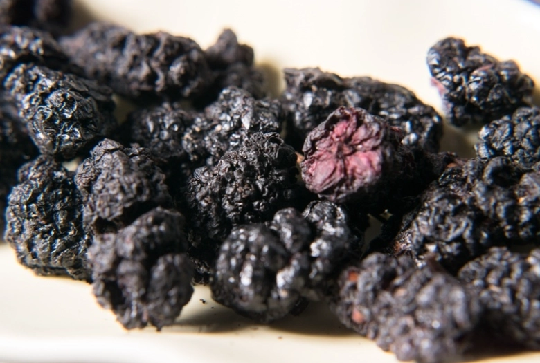 桑椹乾怎麼吃？5種創意吃法與實用指南，從零食到料理一次掌握