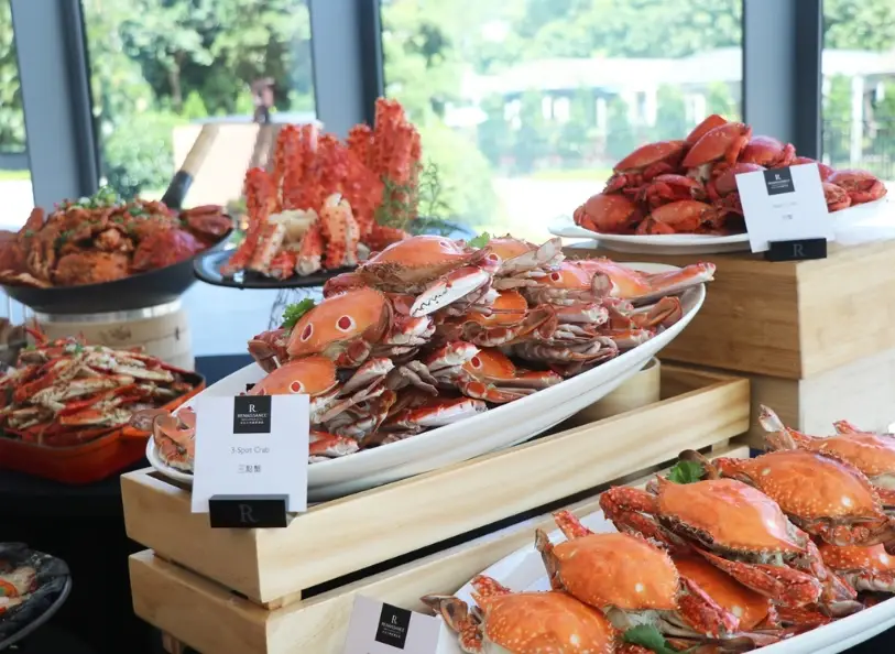 新竹帝王蟹吃到飽終極指南：精選餐廳、挑蟹技巧與省錢攻略