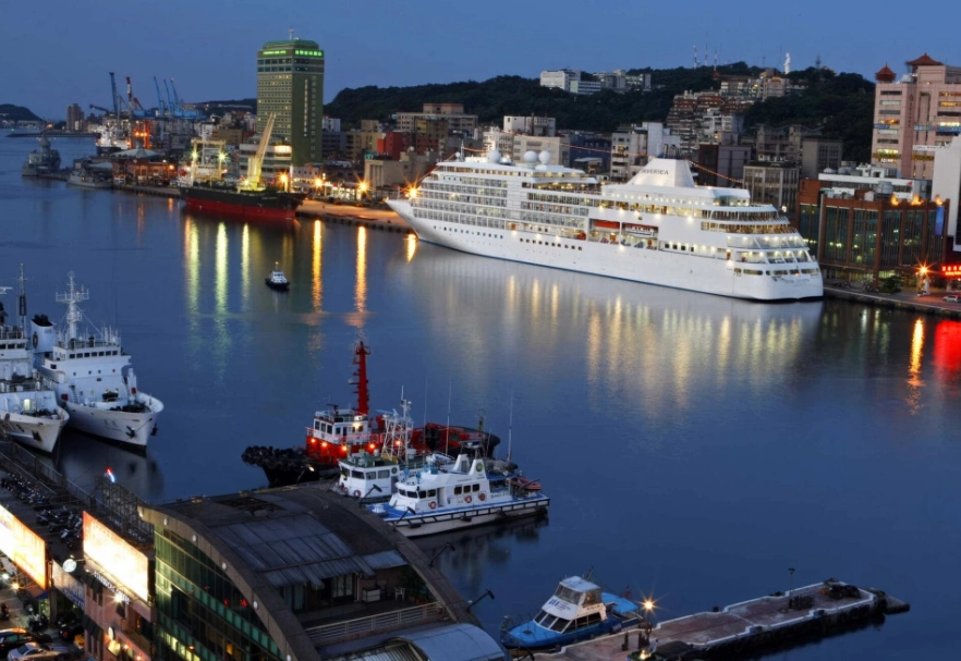 基隆火車站附近景點