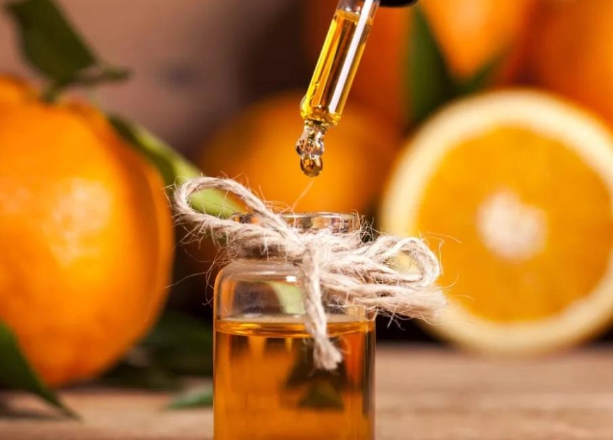 橙精油功效全解析：從提振情緒到居家清潔的天然指南
