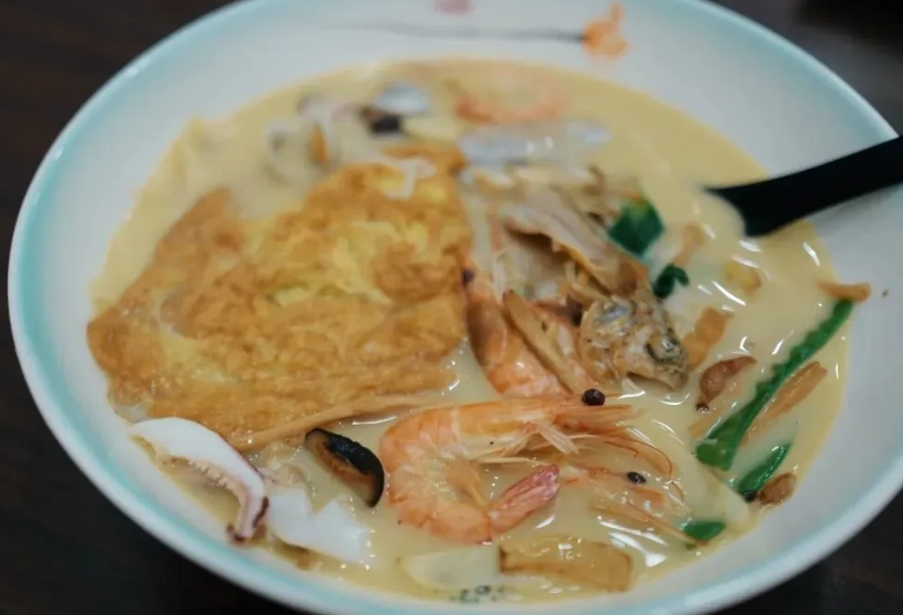 淡水老街海鮮餐廳推薦：在地人私藏美食地圖與避坑指南