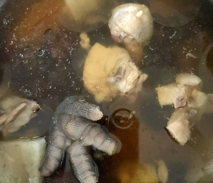 黑棗雞湯食譜與餐廳推薦：滋補養生湯品全攻略
