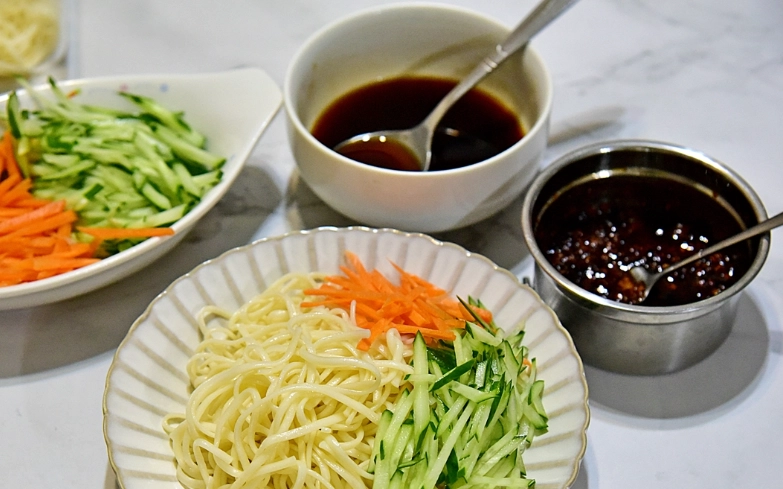 麻辣涼麵醬全攻略：自製秘方與台北必吃店鋪推薦