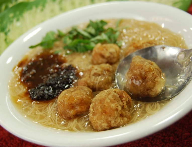 台中火車站附近夜市全攻略：步行可達的美食地圖與行程規劃
