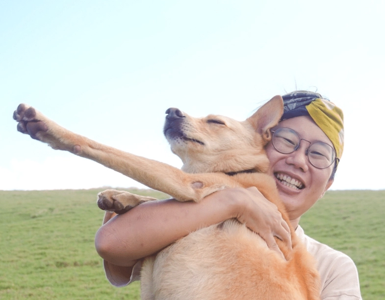 狗狗喜歡陌生人嗎？帶愛犬外出社交的完整指南與場地推薦