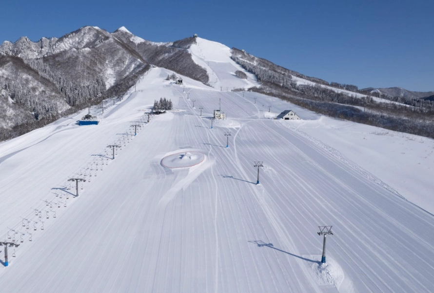 日本滑雪新手必讀：第一次滑雪就上手的場地選擇與完整攻略