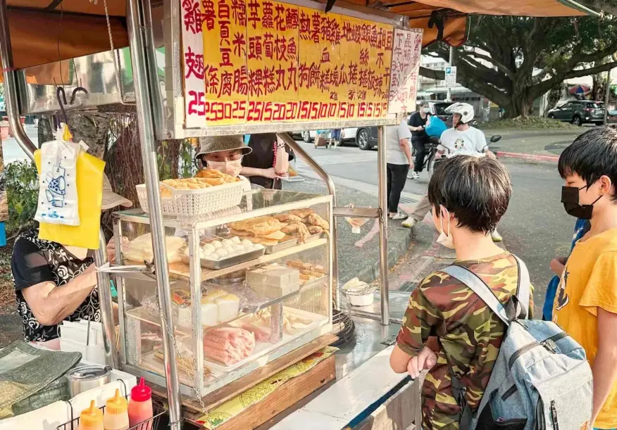 崙背小吃
