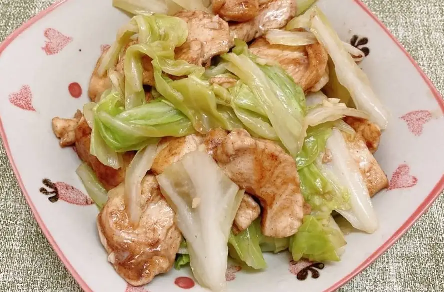 高麗菜炒雞腿肉 食譜 高麗菜炒雞腿肉 食譜