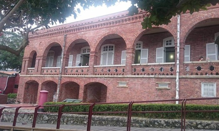 老人旅遊景點高雄