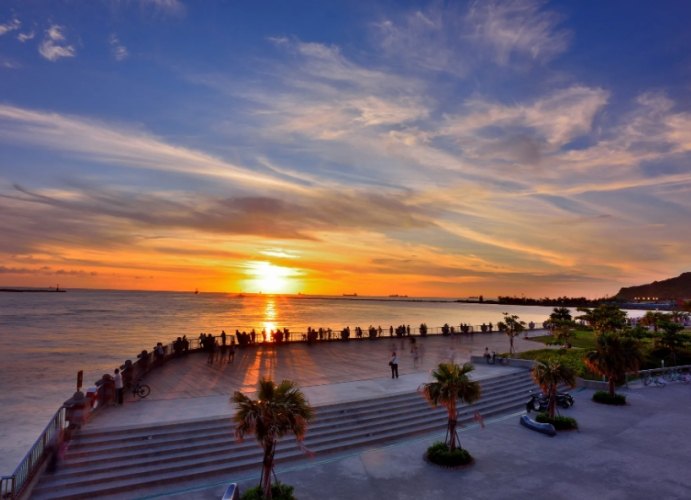 高雄一日遊行程