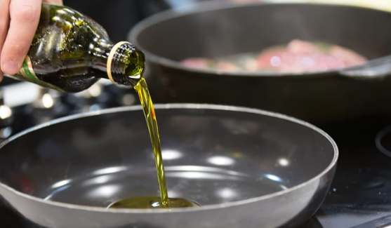 橄欖油高溫炒菜