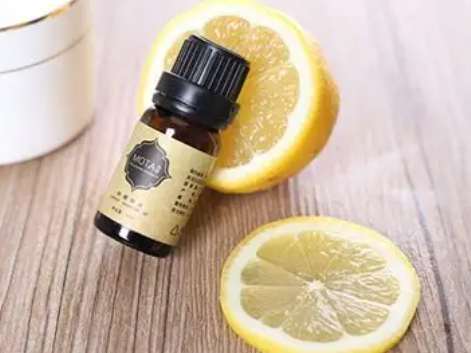 精油改善老人睡眠