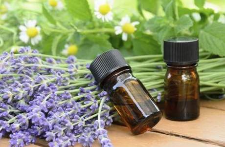 精油改善老人睡眠