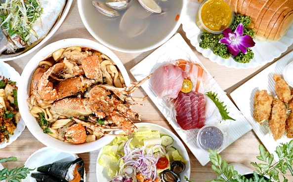 台北小巨蛋美食