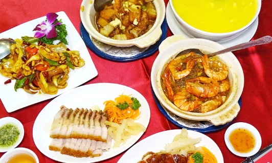 台北小巨蛋美食