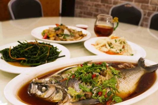 日月潭熱炒合菜