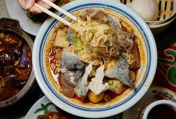 遠企購物中心美食