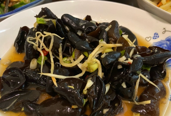 涼拌黑木耳正確處理方法