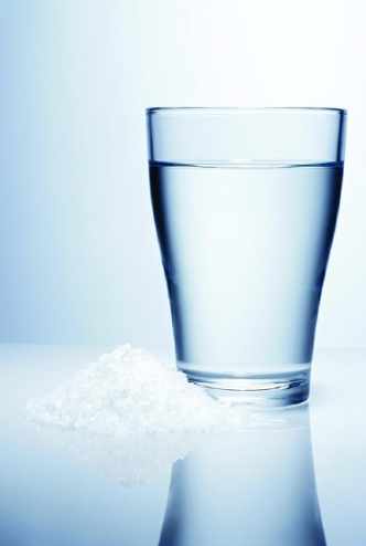 飲用鹽水健康