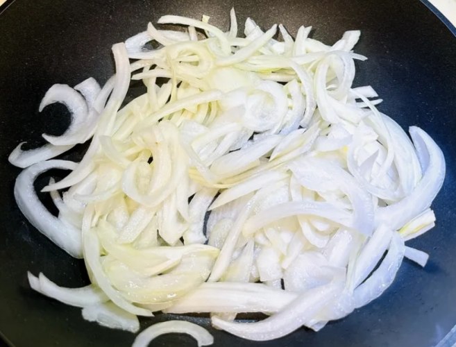 奶油洋蔥炒牛肉 做法