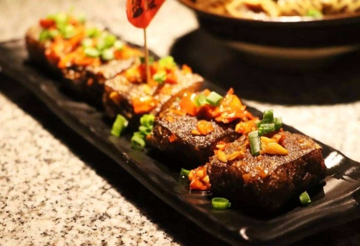 台灣臭豆腐美食